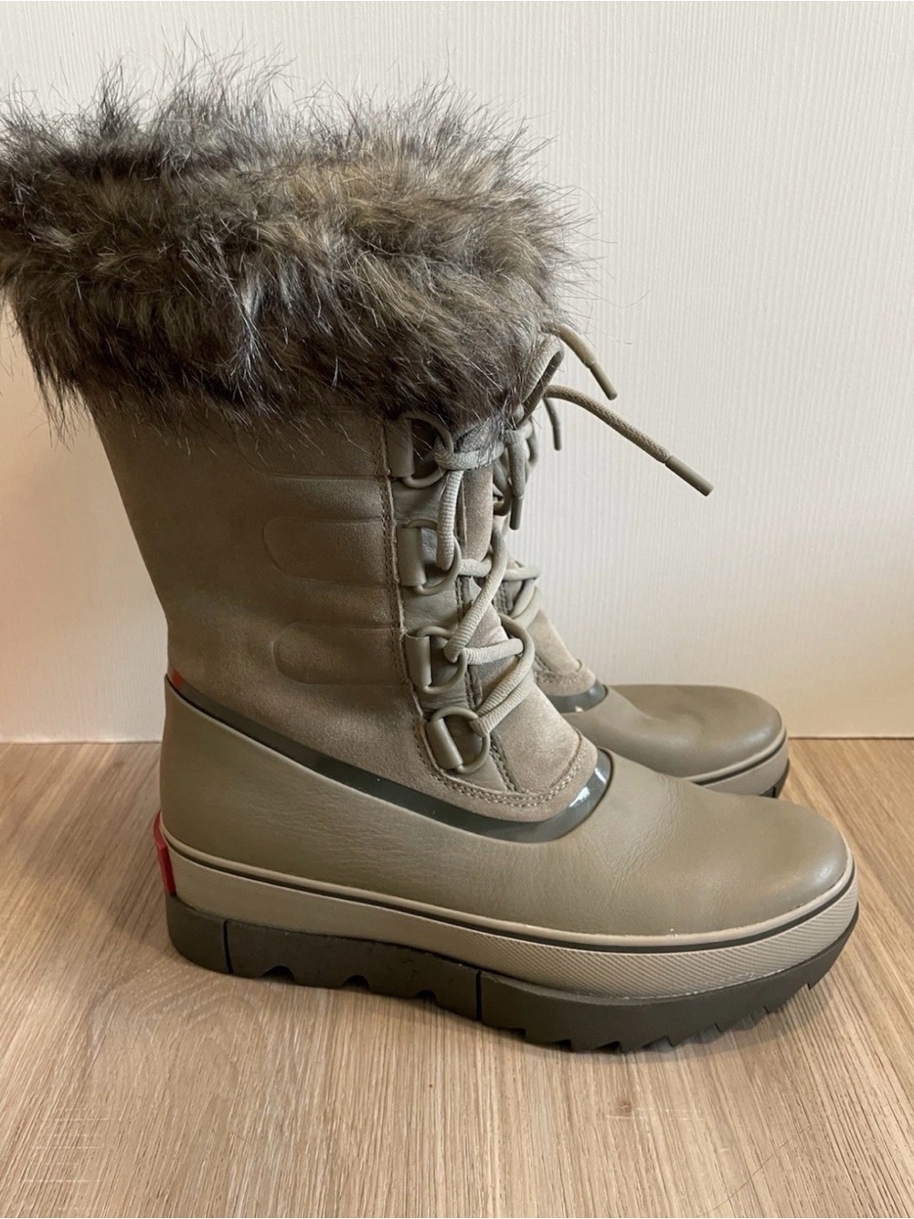 Sorel Women's Joan Of Arctic Next Sage Waterproof Winter Boots Size US 10